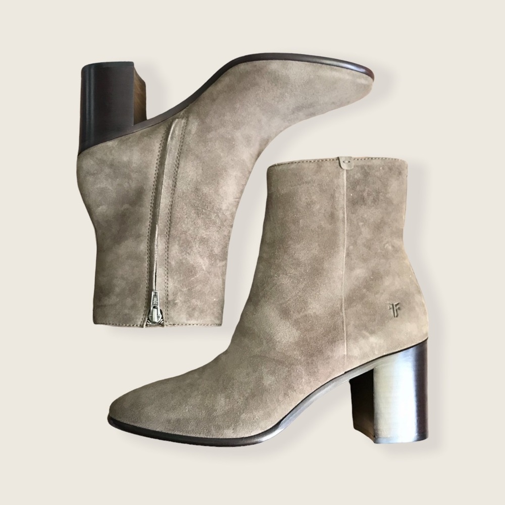 Frye Julia Taupe/Beige Genuine Suede Leather Block Chunky Heel Ankle Booties - Picture 4 of 12